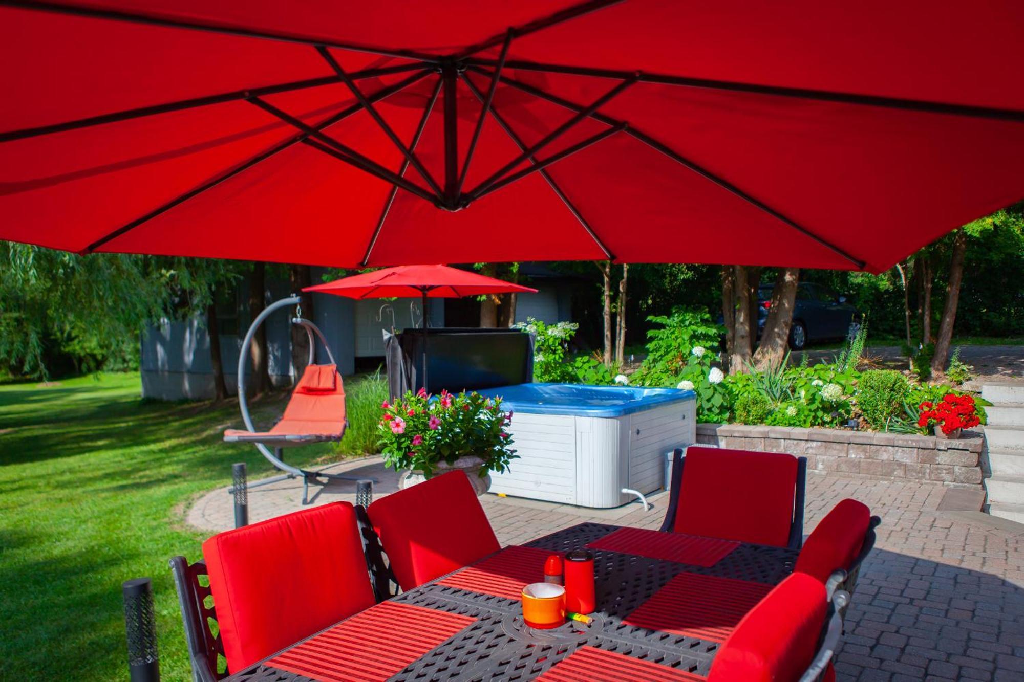 Nature Oasis Bar Room Dundas Ngoại thất bức ảnh