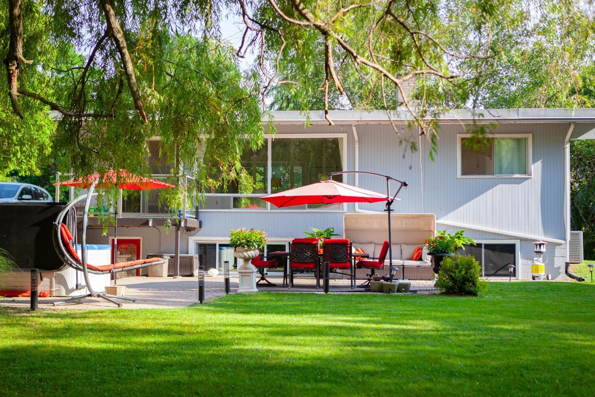 Nature Oasis Bar Room Dundas Ngoại thất bức ảnh